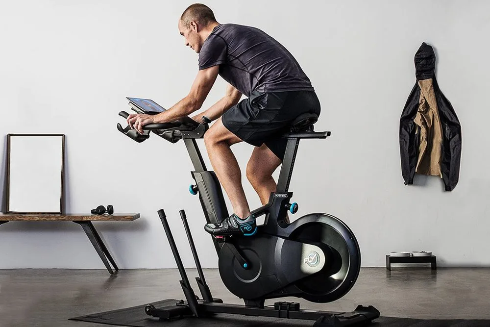 Đạp xe ở trong nhà tiện lợi và đỡ tốn thời gian