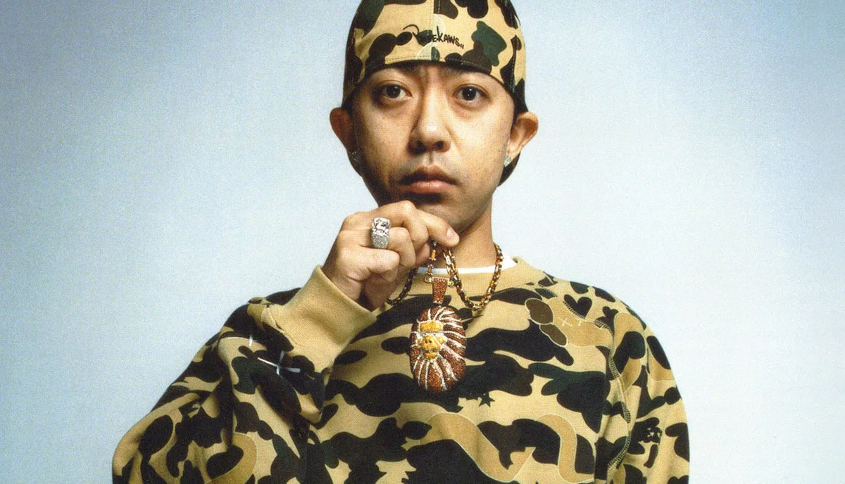 logo thuong hieu bape - elle man 3