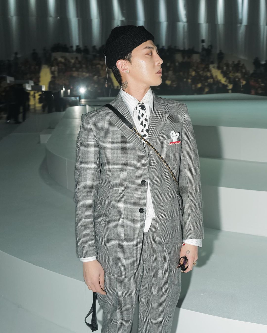 gdragon 020220 1-sao nam mac dep-elleman-0220