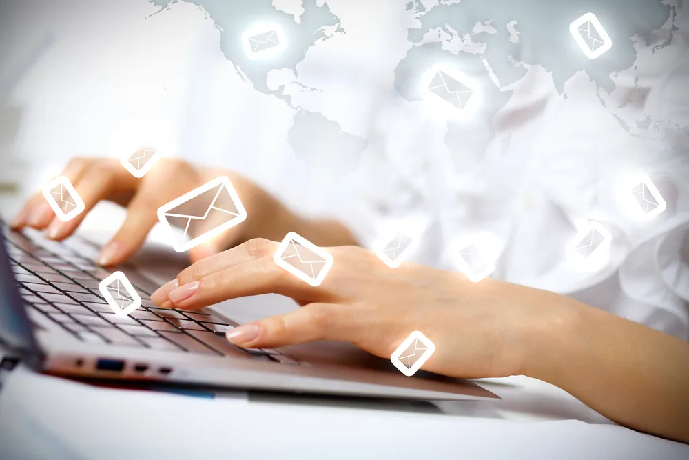 làm chủ email