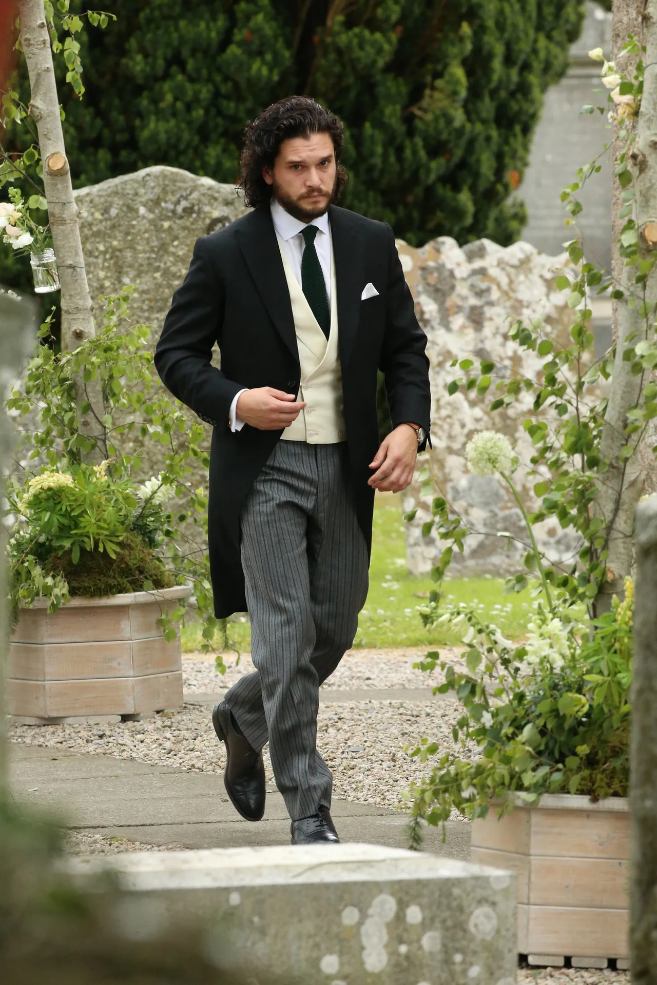 kit harrington - splash news - elle man 4
