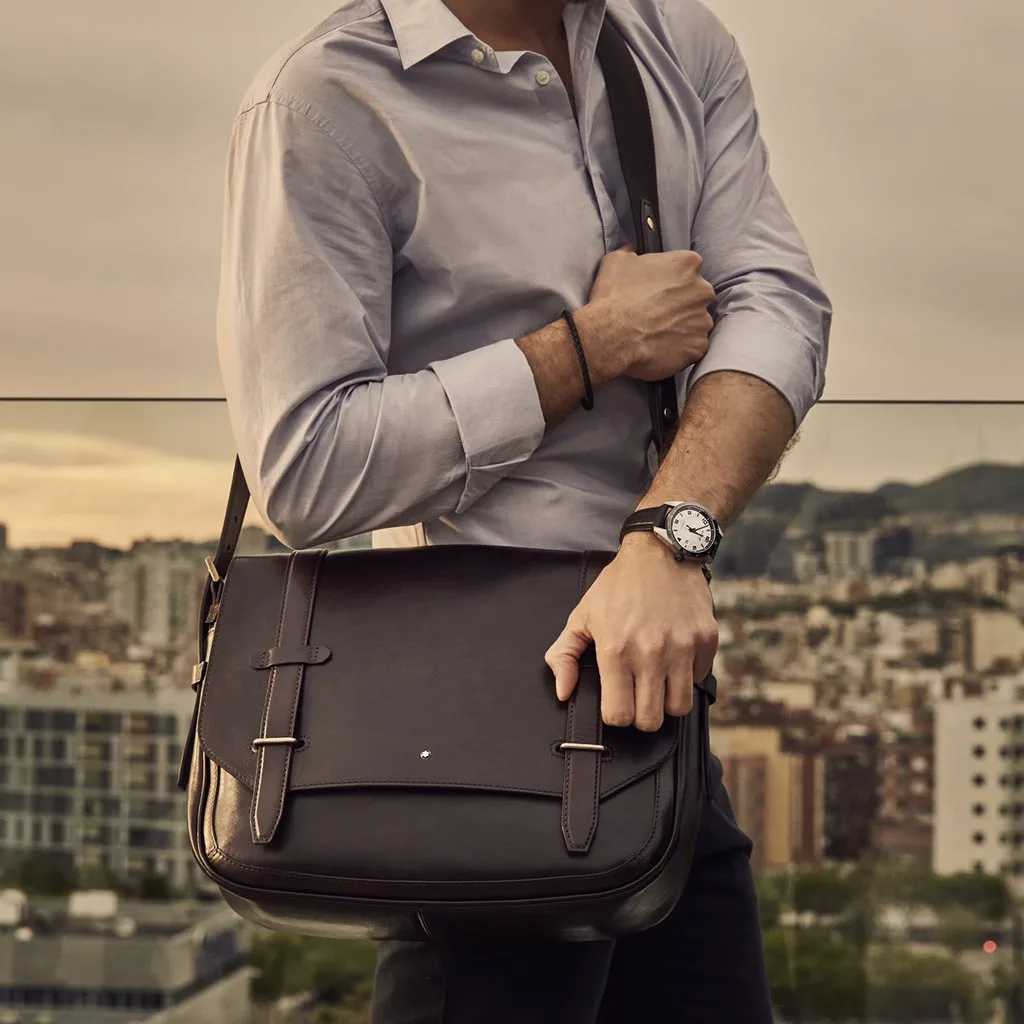 Một chiếc túi messenger từ Montblanc Heritage 1926