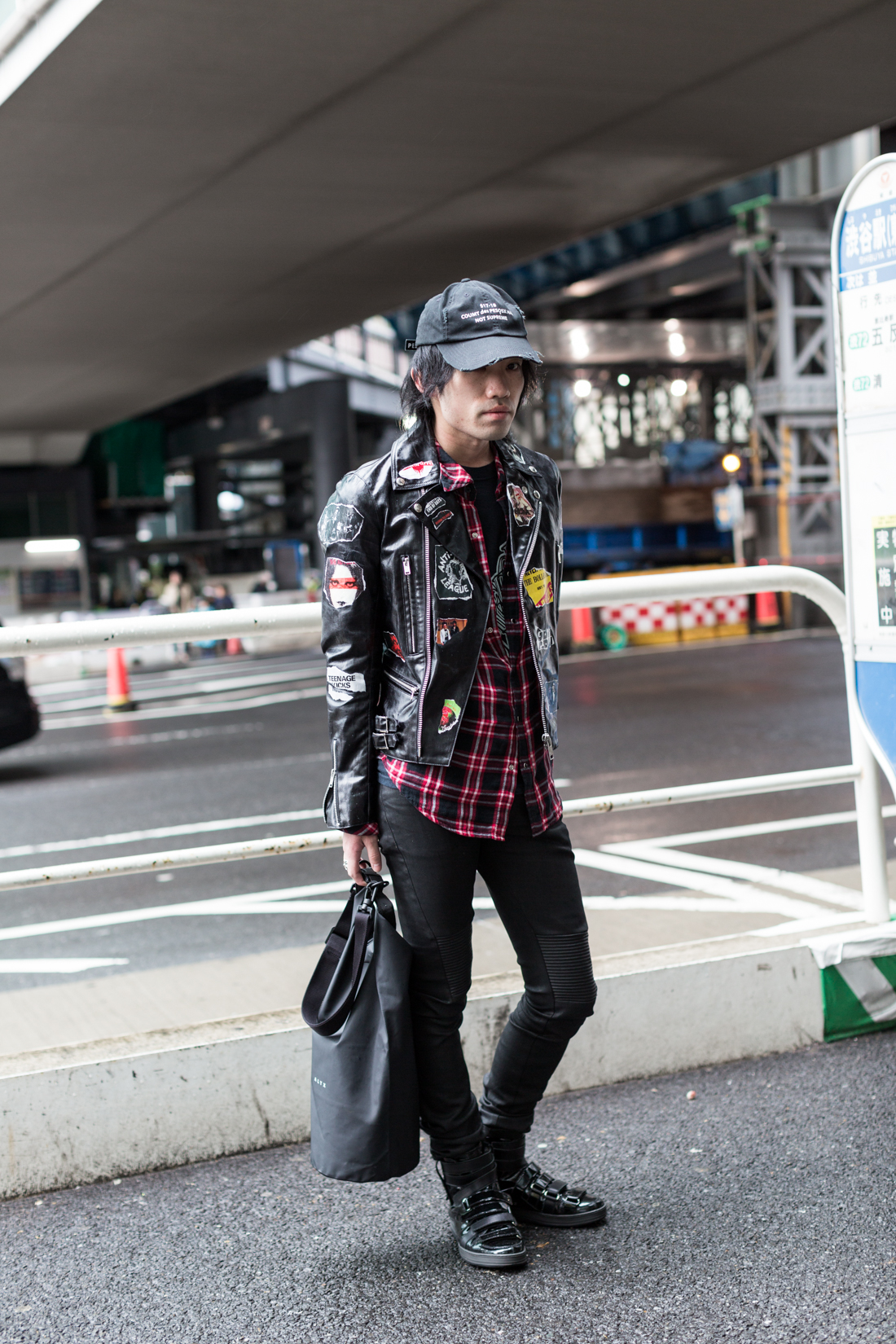 Phong cách đường phố quái tính tại Tuần lễ thời trang Tokyo Thu-Đông 2018 (8)