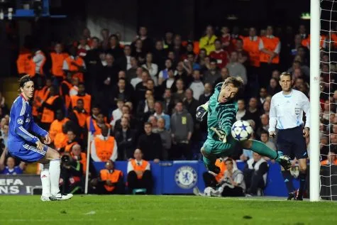 Edwin van der Sar - ELLE Man -7