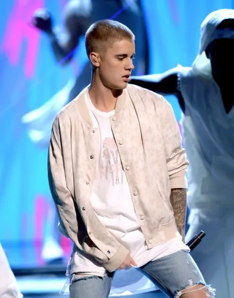 ca si justin bieber elle man