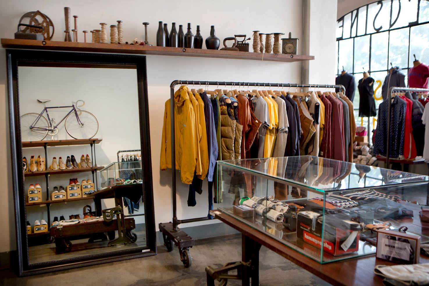 L’Usine là một concept store độc đáo ở Sài Gòn, hình mẫu cho không gian đương đại Việt Nam