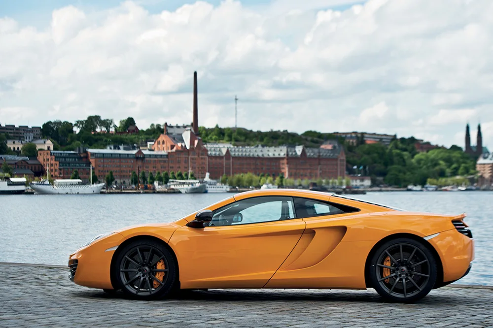 thi truong xe hoi MCLAREN MP4-12C - elle man 2