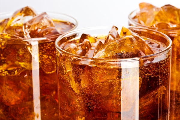 Đồ uống có ga luôn là kẻ thù không đội trời chung nếu bạn muốn sở hữu cơ bụng 6 múi