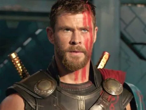 Chris Hemsworth - elle man 4