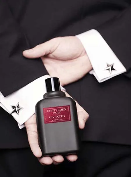 7 hương nước hoa nam đáng thử mùa Thu-Đông 2016: Givenchy Gentlemen Only Absolute.