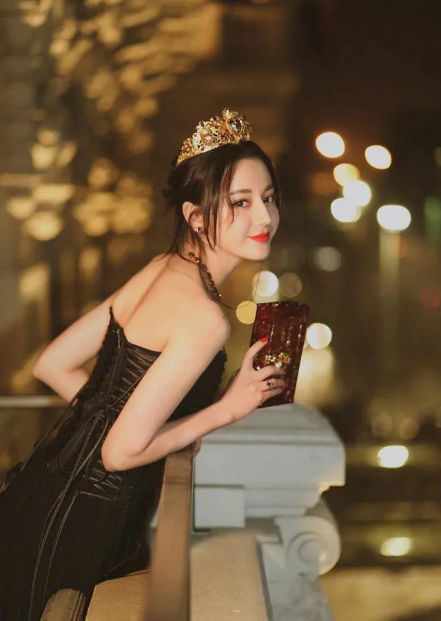 mỹ nhân tân cương - địch lệ nhiệt ba vô cùng xinh đẹp