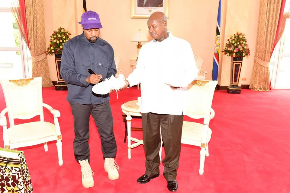 giay yeezy boost 350 v2 - elle man 4