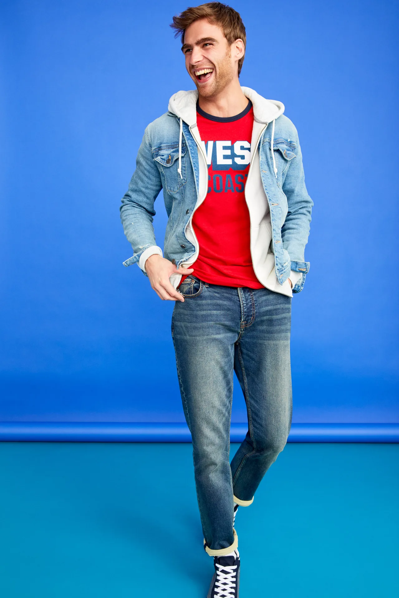 phong cach phoi do denim old navy - elle man 6