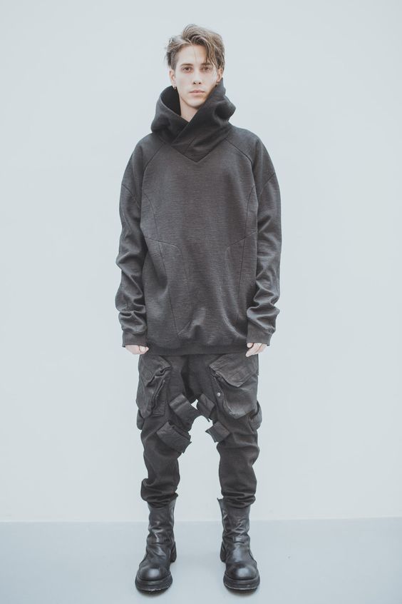 Đây là một trong những kiểu biến tấu áo khoác Hoodie Oversized thực sự ấn tượng