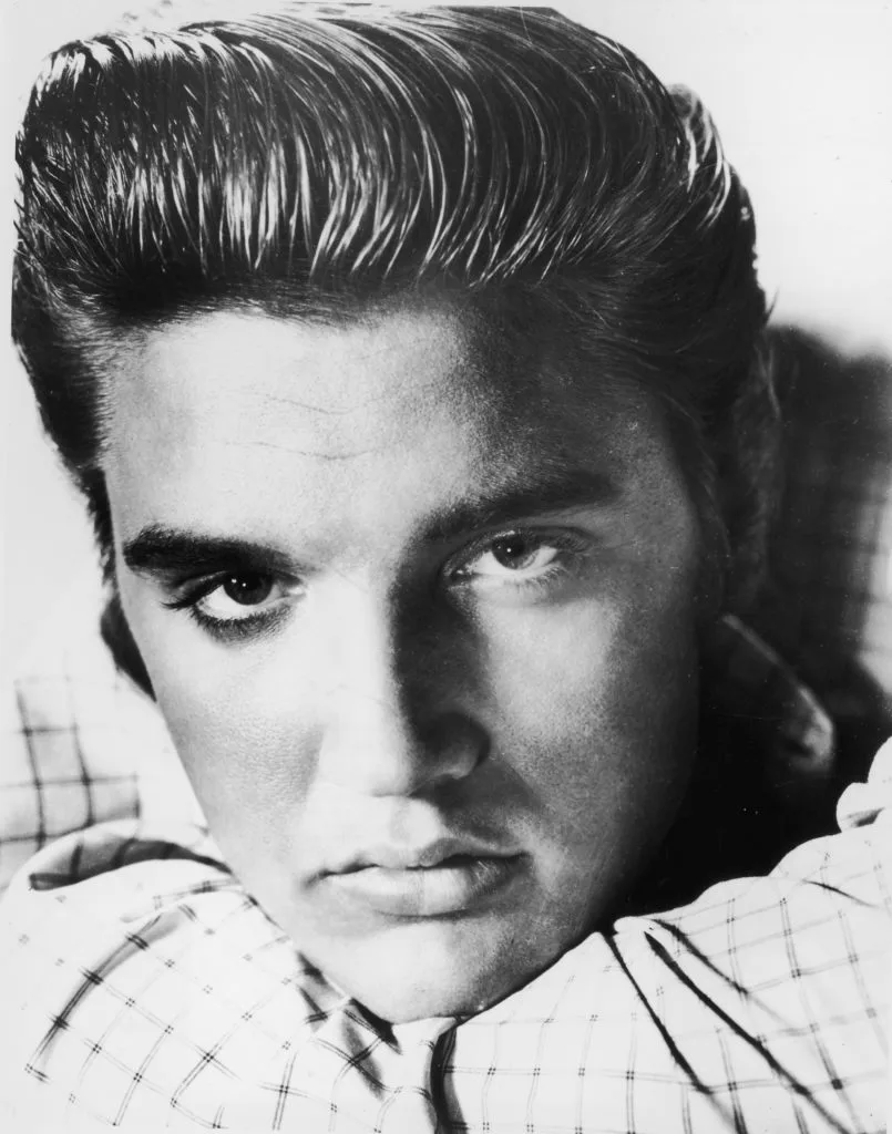 Ông vua nhạc rock and roll - Elvis Presley