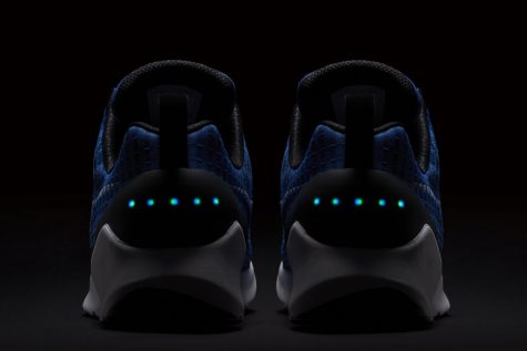 giay the thao cuoi thang 10 - Nike HyperAdapt 1.0 “Tinker Blue” - elle man 2