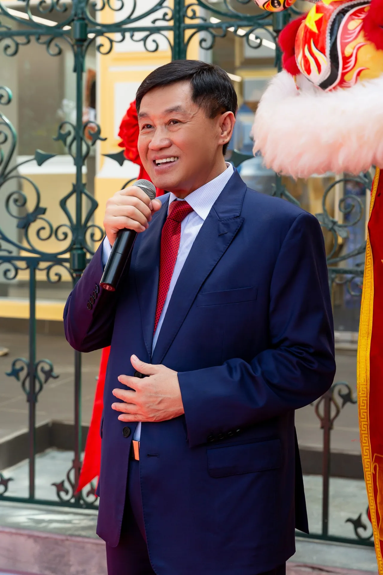 chuoi cua hang cao cap chuan Apple - EDiGi 3 - elle man