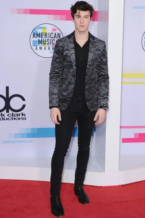 phong cach thoi trang - elle man - shawn mendes (11)