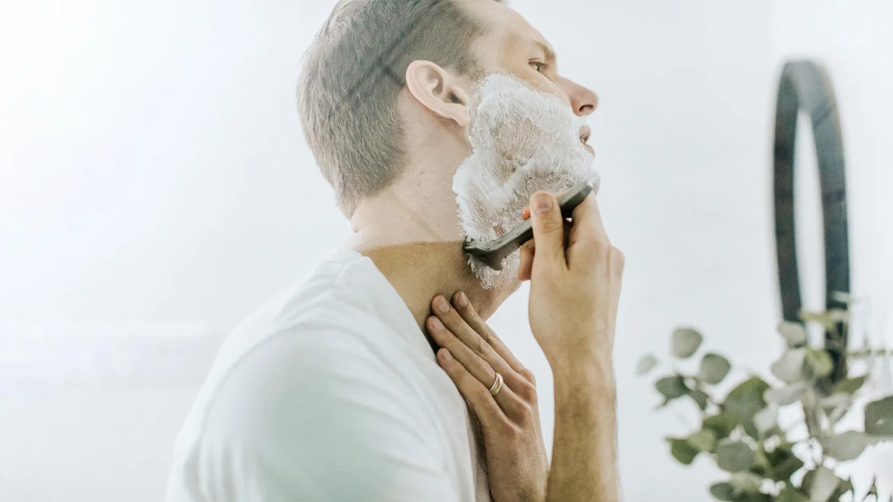 Cạo râu và 5 lưu ý quan trọng thường bị bỏ qua