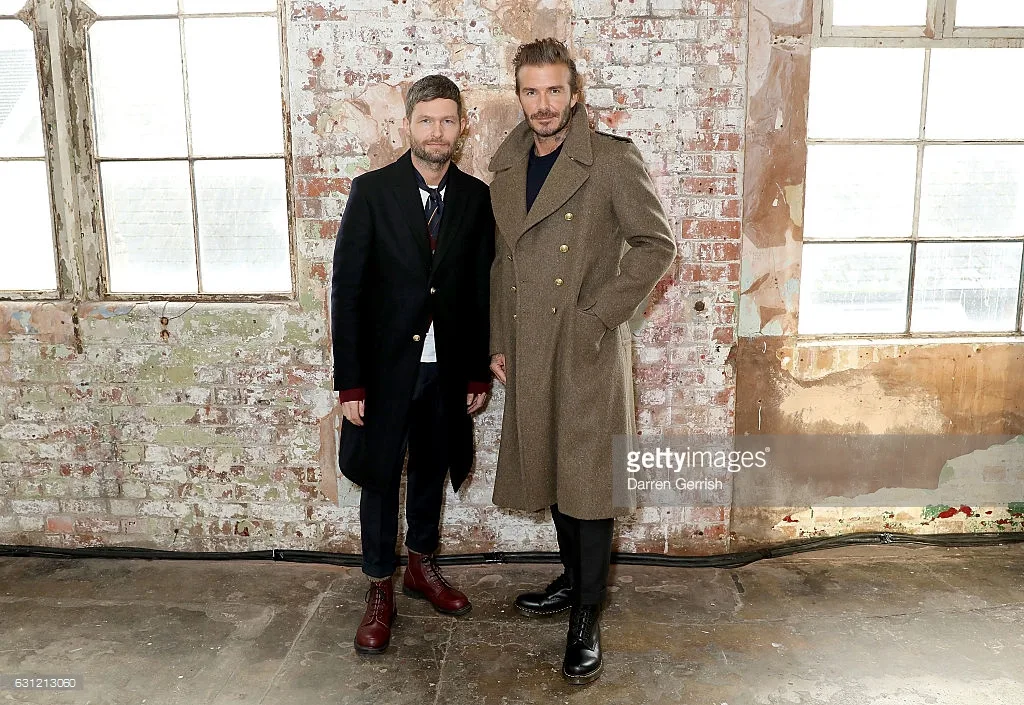 david-beckham-mang-thuong-hieu-den-tuan-le-thoi-trang-london-nam-elle2