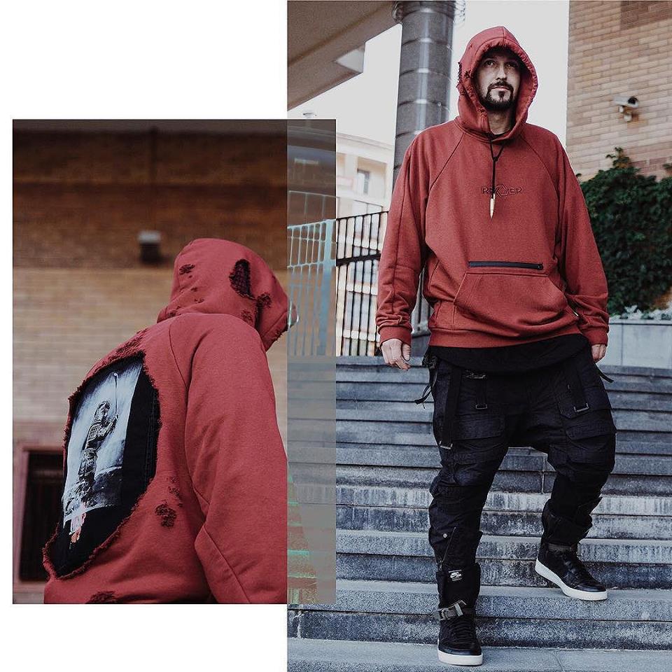 Tạo phong cách thời trang urban techwear với 5 thương hiệu bình dân- elle man4