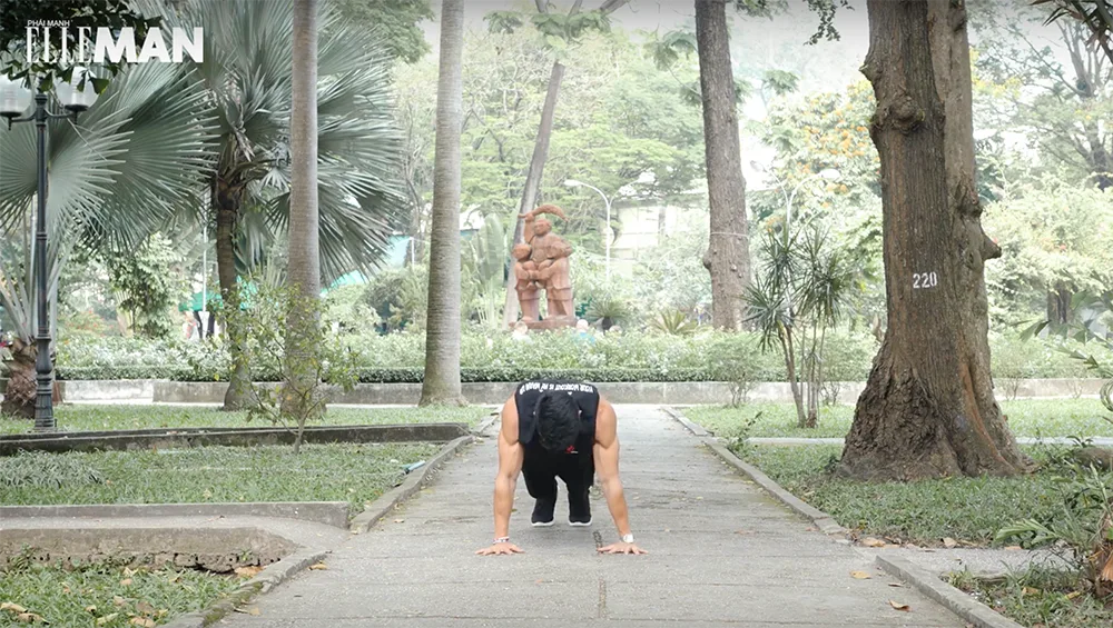 bai tap the duc sau Tet - burpees - elle man 1