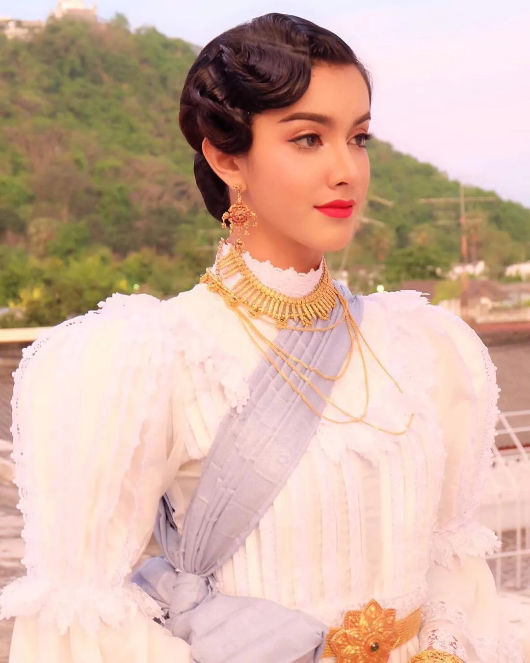 mỹ nhân chuyển giới - nadia quý phái