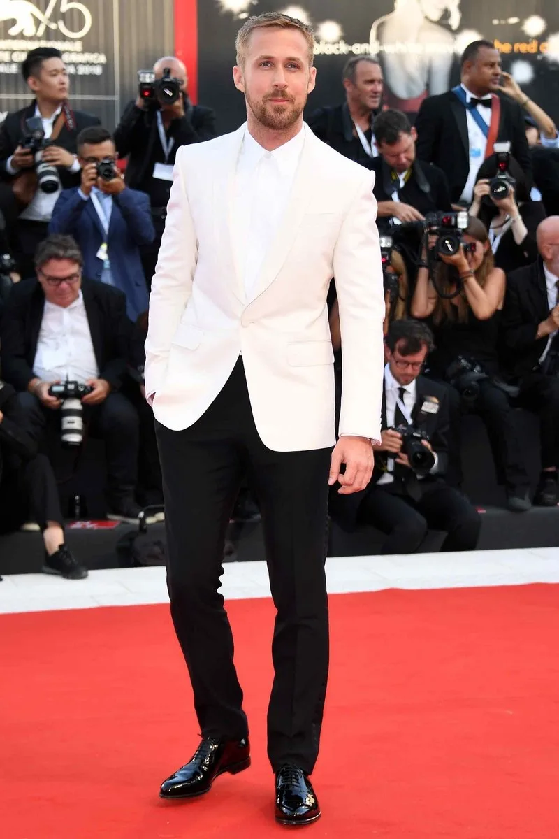 Ryan Gosling khép lại danh sách thời trang sao nam ấn tượng tuần đầu tháng 9 với thiết kế của Gucci. Ảnh: GQ