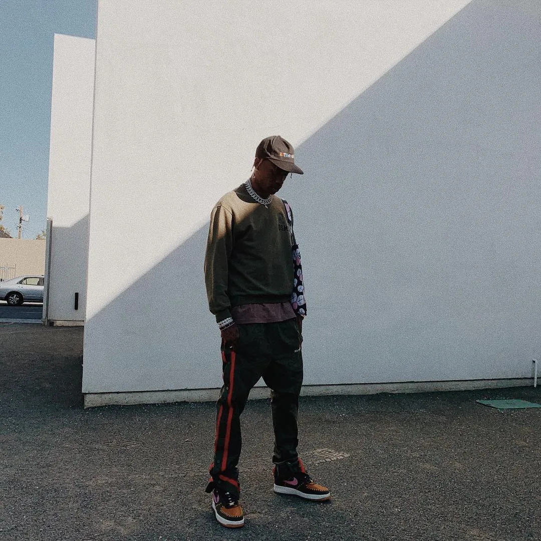 Travis Scott nổi bật với phong cách đường phố quen thuộc trong danh sách thời trang sao nam tuần 3 tháng 10. Ảnh: Instagram @travisscott