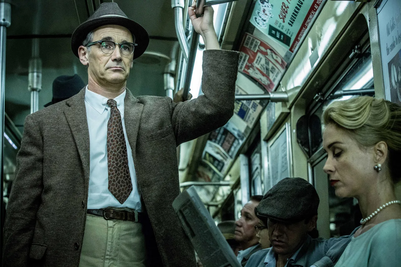 phim bridge of spies b