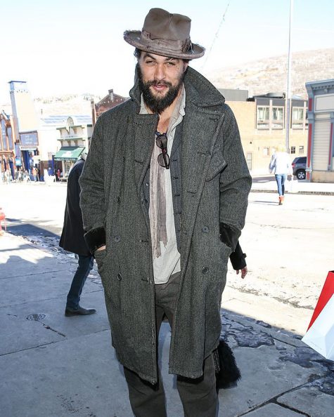 thoi trang tham do jason momoa tư baywatch den aqua man elle man 17