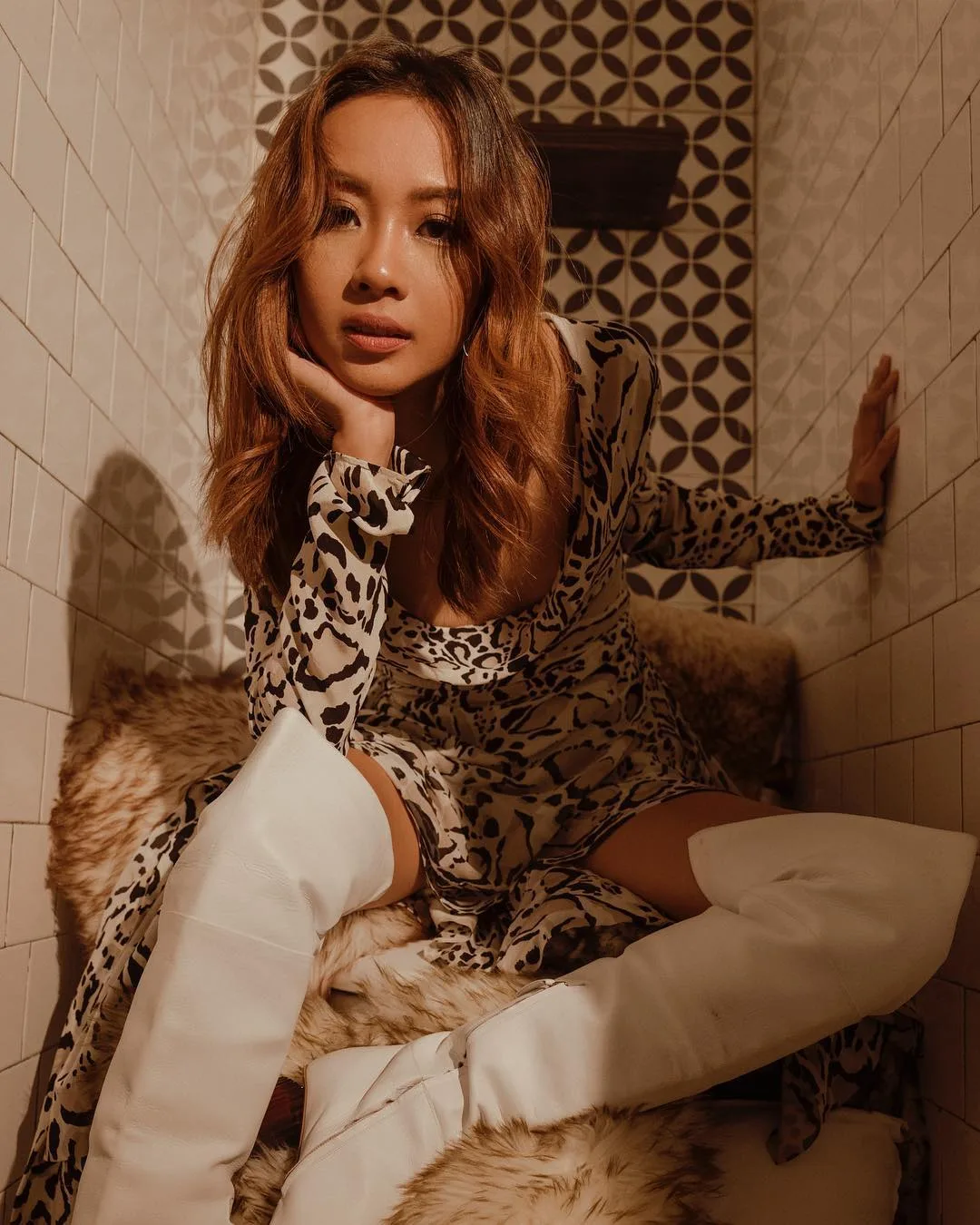 giới underground việt - suboi tạo dáng đầy quyến rũ