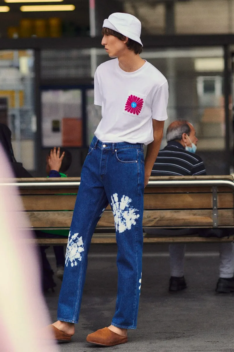 phoi do mu bucket trang - Sandro Menswear Spring-Summer 2022 Lookbook