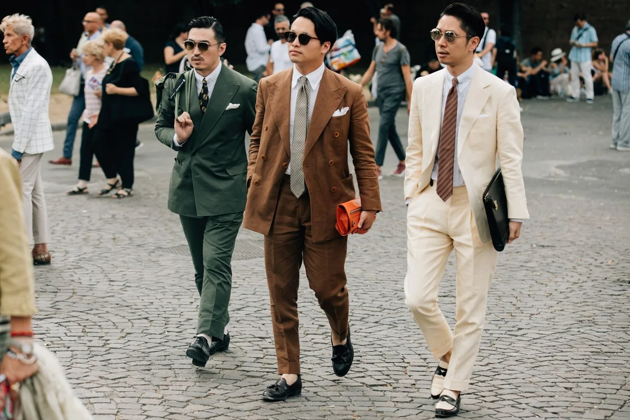Chiếc clutch cam nổi bật