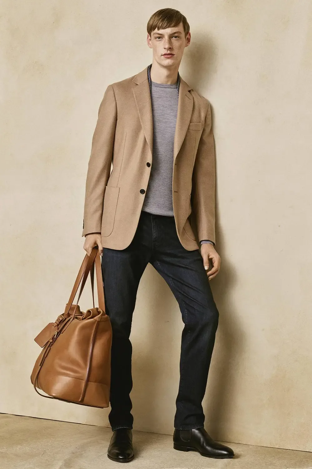 Phong cách Smart Casual với giày bốt Chelsea