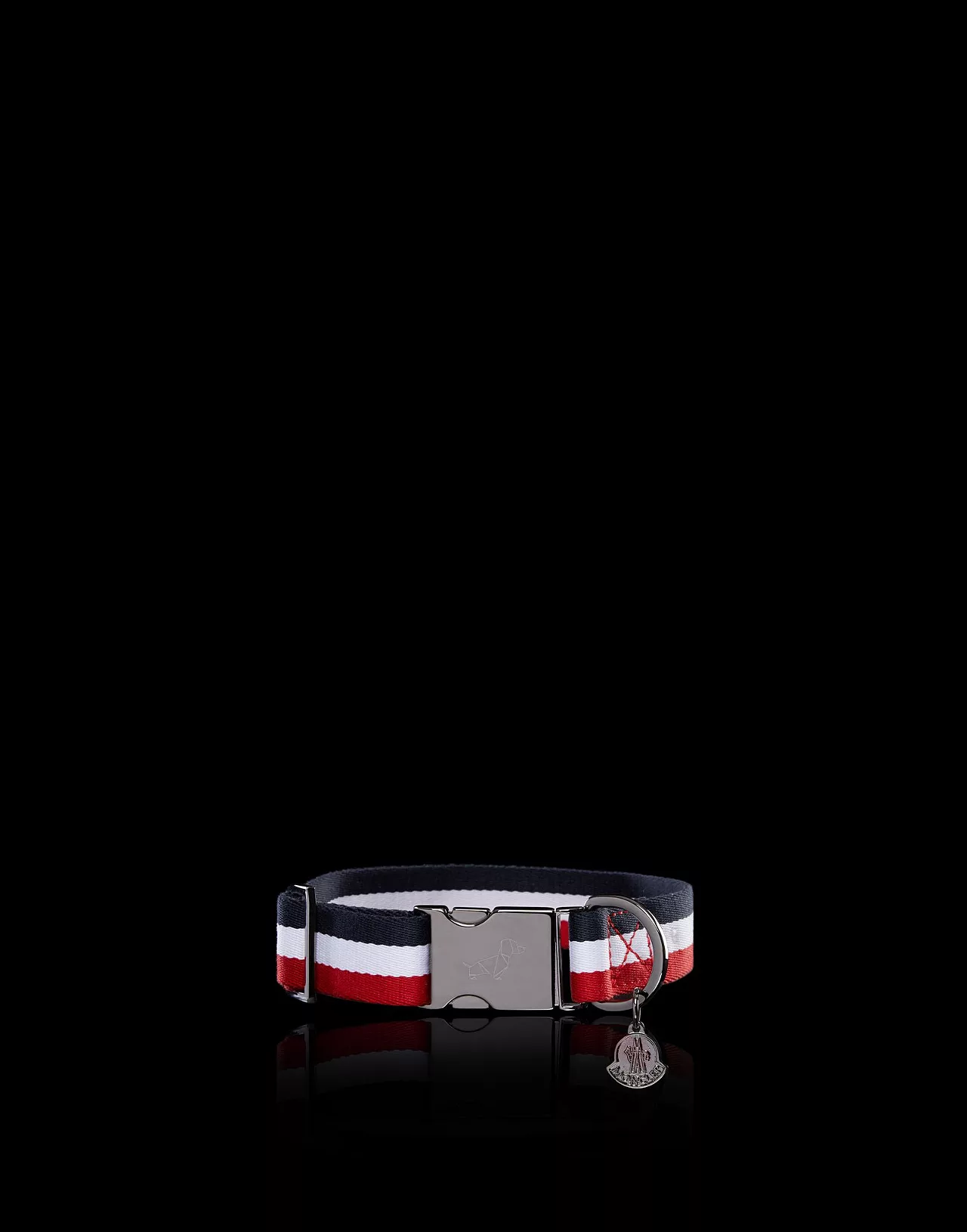 thuong hieu moncler mondog - elle man - 5