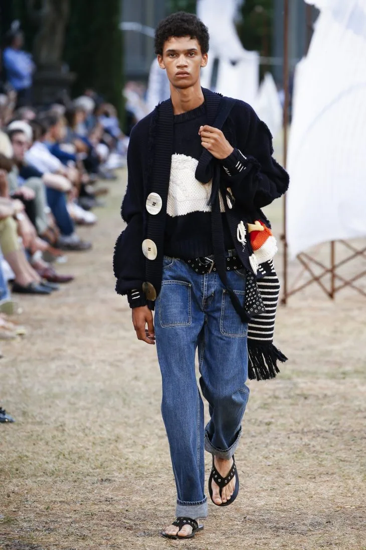 10 bộ sưu tập hàng đầu dành cho nam trong Tuần lễ thời trang 2018 j_w_anderson_look_36_menswear_spring_2018