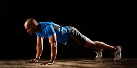 Tập hít đất 100 lần mỗi ngày: Nên hay không nên?
