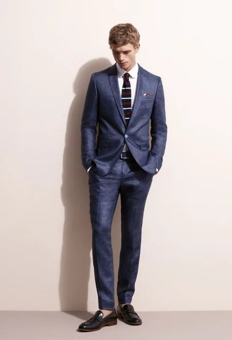 …hay cũng có thể là với cả một cây suit