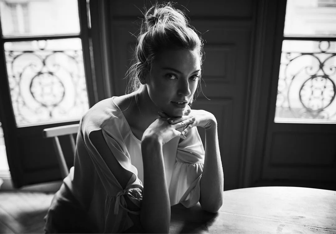 Martha Hunt- elle man 8
