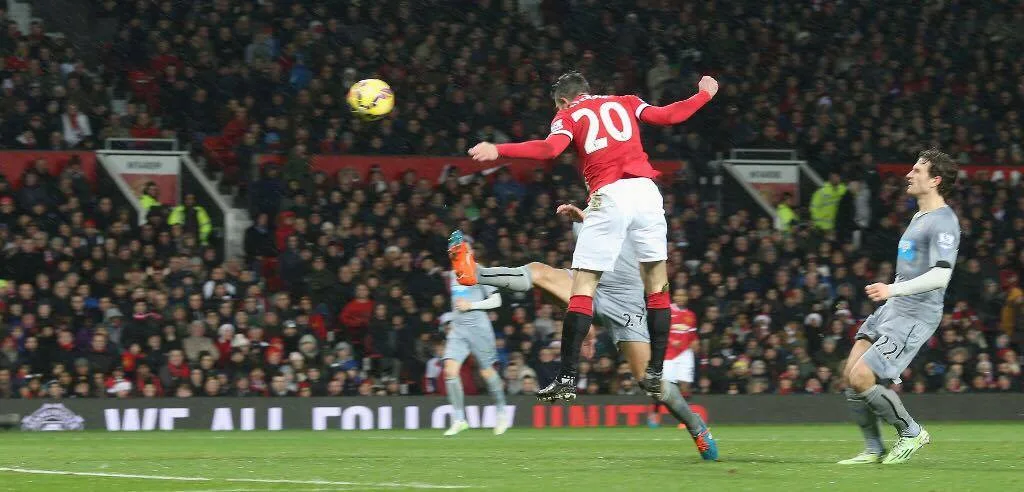 Robin van Persie - ELLE Man - 5