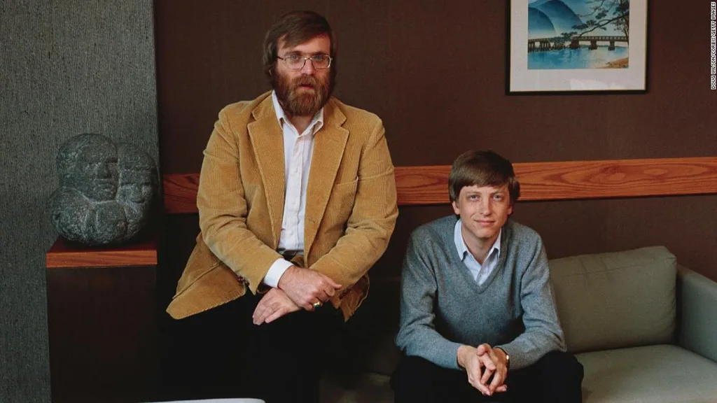 Khi biết tin, Bill Gates cho biết ông rất đau lòng vì người bạn thân của mình đã qua đời. Gates nhận xét: “Điện toán cá nhân sẽ không thể tồn tại nếu không có anh ấy”. Ảnh: CNN
