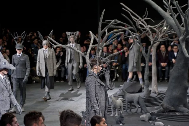 Bộ sưu tập thu đông 2014 của nhà thiết kế thời trang Thom Browne Bộ sưu tập thu đông 2014 của nhà thiết kế thời trang Thom Browne