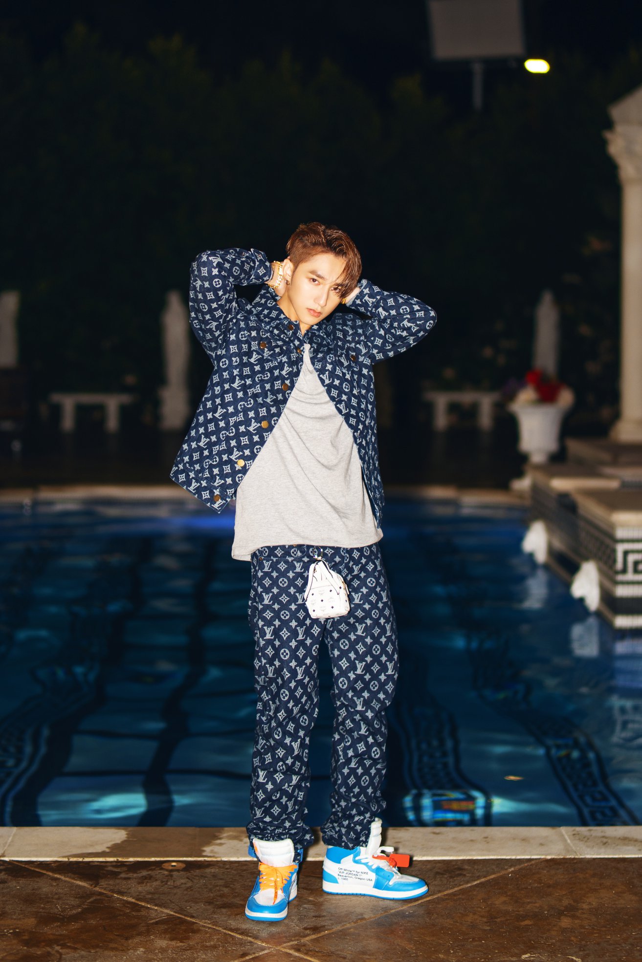 phong các Sơn Tùng MT-P trong mv hãy trao cho anh denim on denim