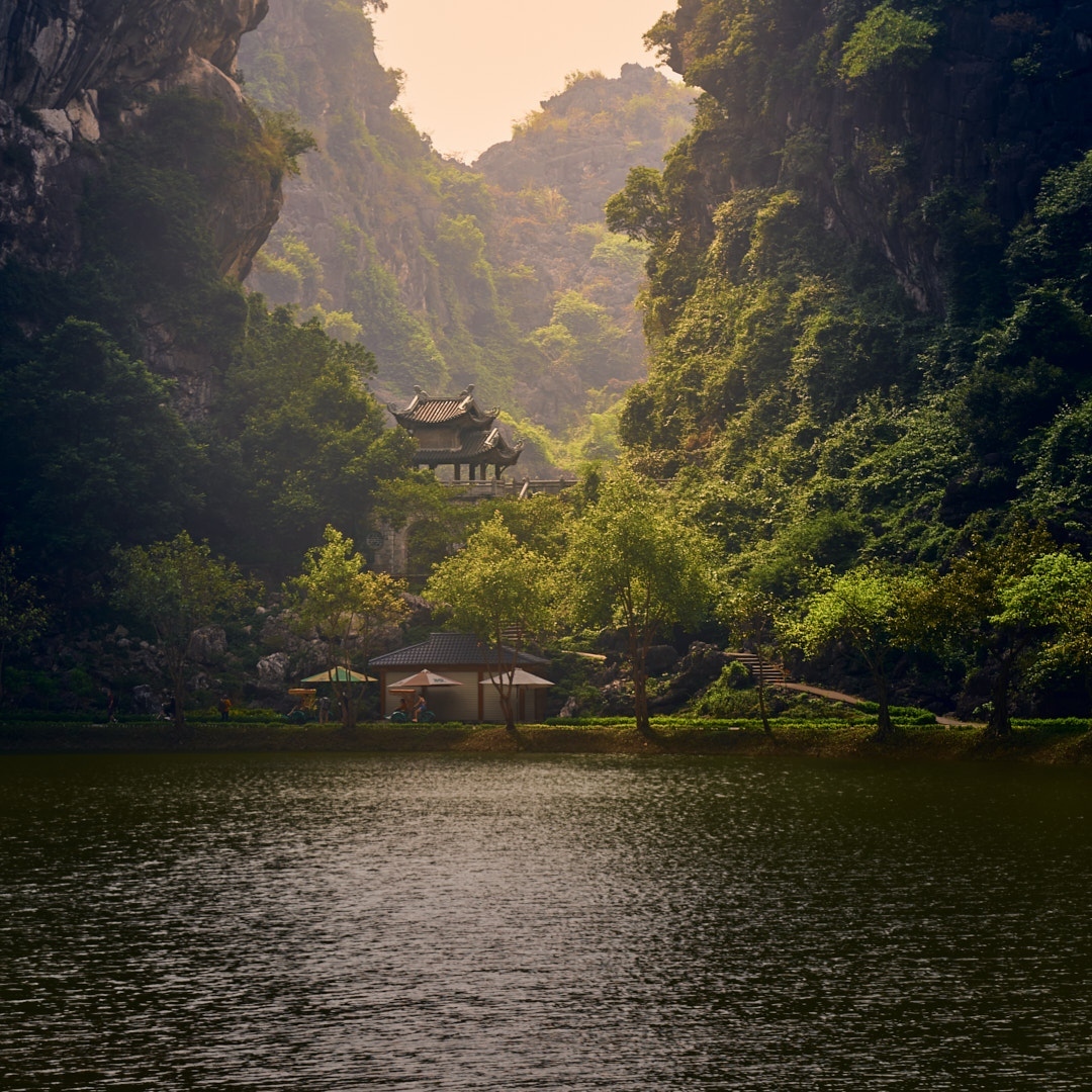động am tiên
