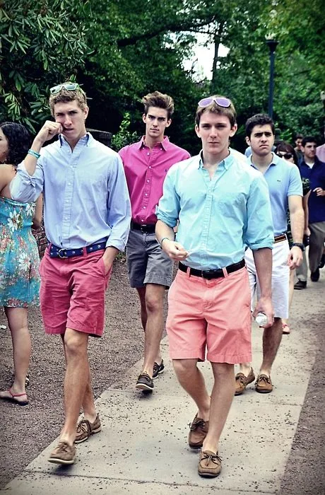 Chuẩn men mới dám diện màu hồng