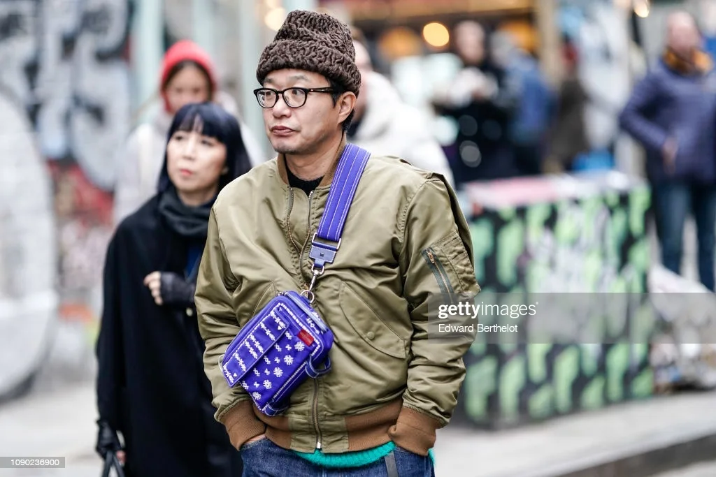 áo bomber và mũ beanie lông