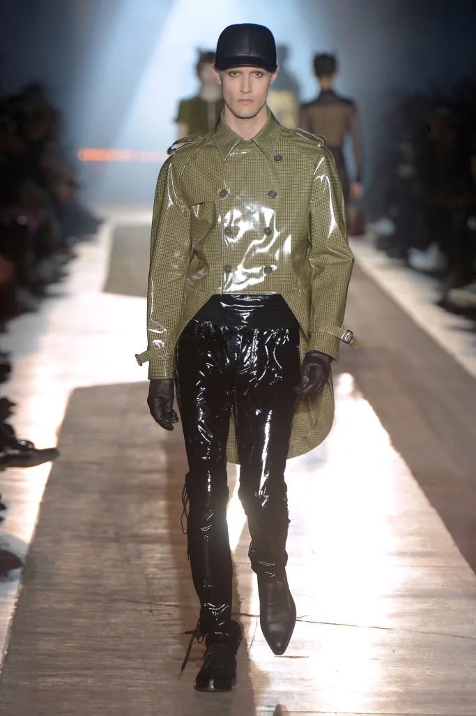 tuan le thoi trang nam milan 2018 moschino - 06