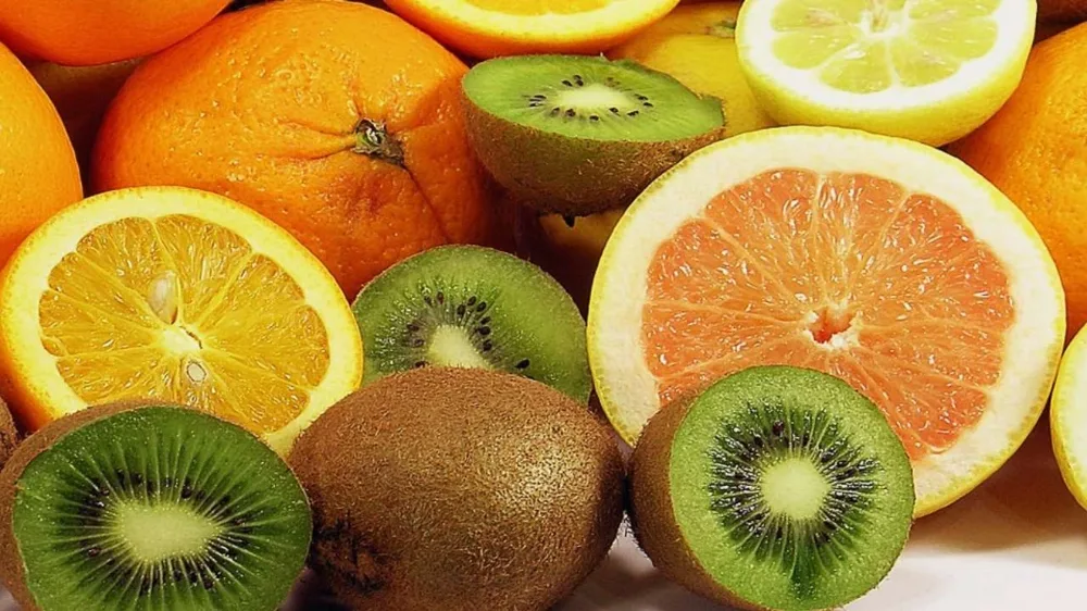 thực phẩm giúp đẹp da cam kiwi