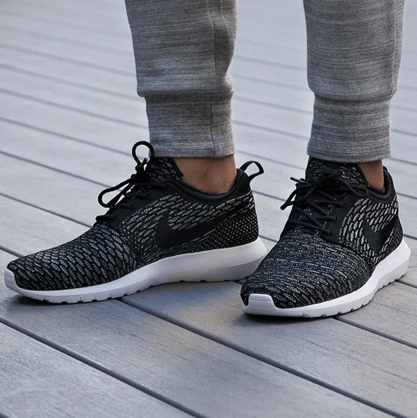 5 kieu giay the thao - runner - Flyknit Roshe - elle man
